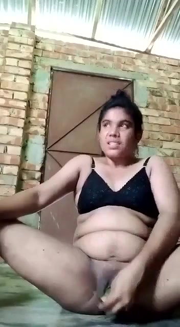 Unsatisfied Village Bhabhi Self Masturbating