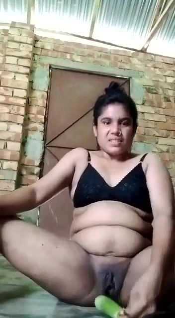 Unsatisfied Village Bhabhi Self Masturbating
