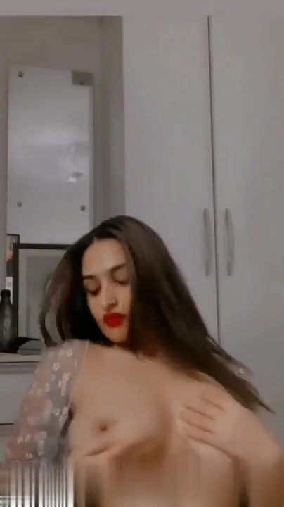 Hot indian girl showing her Bobs and pressing like Milk coming