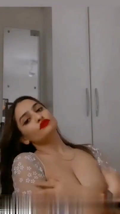 Hot indian girl showing her Bobs and pressing like Milk coming