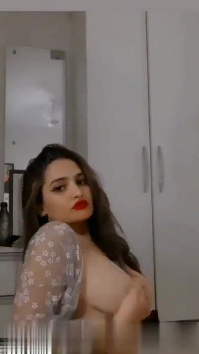 Hot indian girl showing her Bobs and pressing like Milk coming