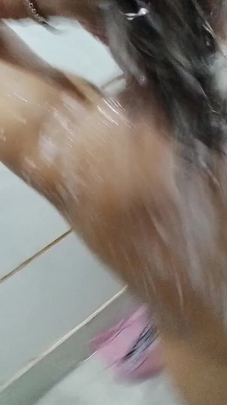 Caught bahu bathroom