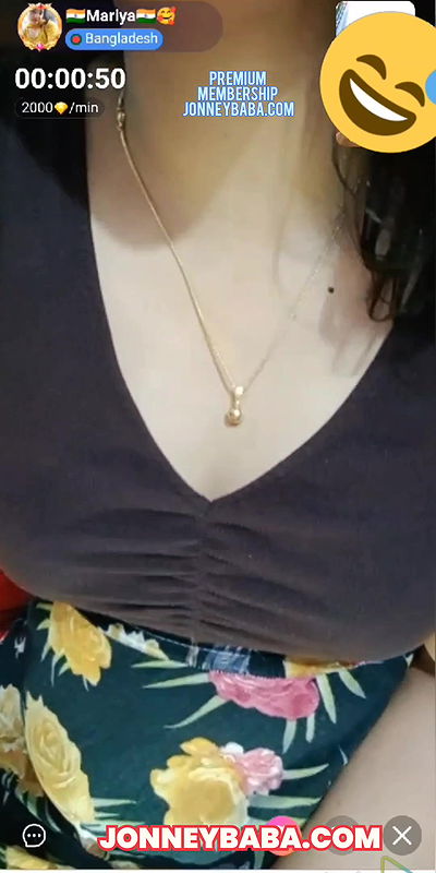 Horny bhabhi chamet nude show