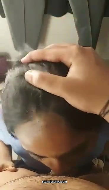 Shopping mall girl sucking manager dick