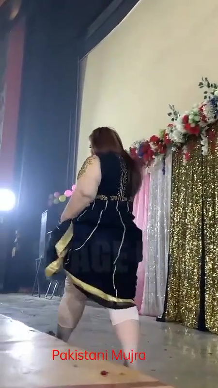 Pakistani Hot Mujra