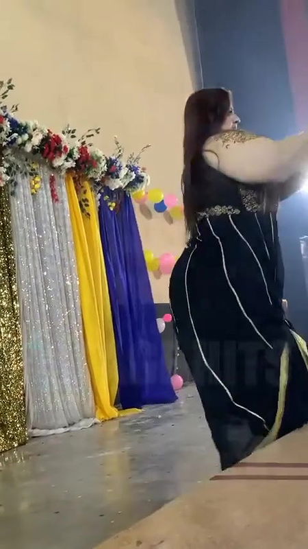 Pakistani Hot Mujra
