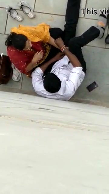 desi aunty blowjob romance in public caught