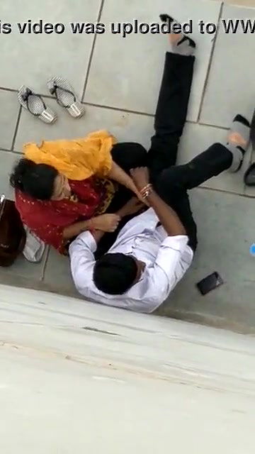 desi aunty blowjob romance in public caught