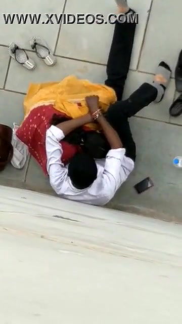 desi aunty blowjob romance in public caught