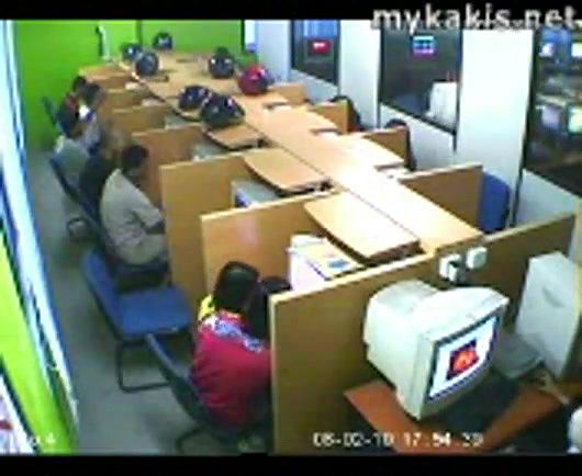 lovers romance in office caught
