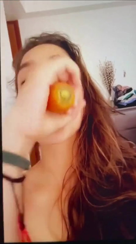 Paki girl showing