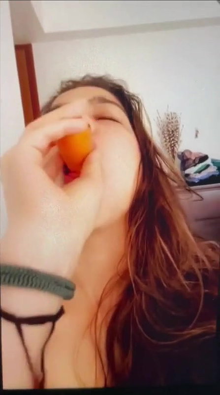 Paki girl showing