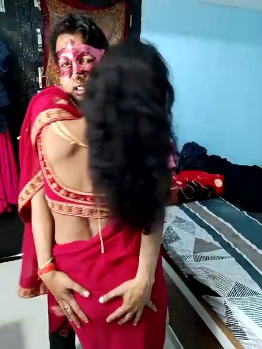 Anu Priya and her husband romance in bedroom and Saree removing and boobs pressing