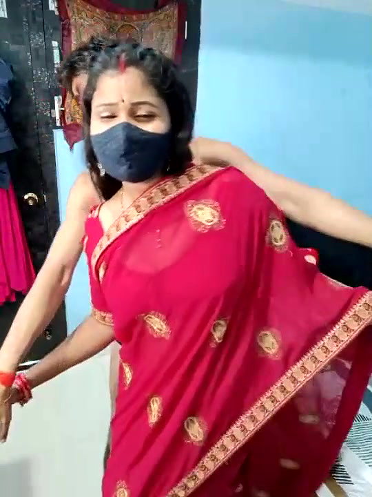 Anu Priya and her husband romance in bedroom and Saree removing and boobs pressing