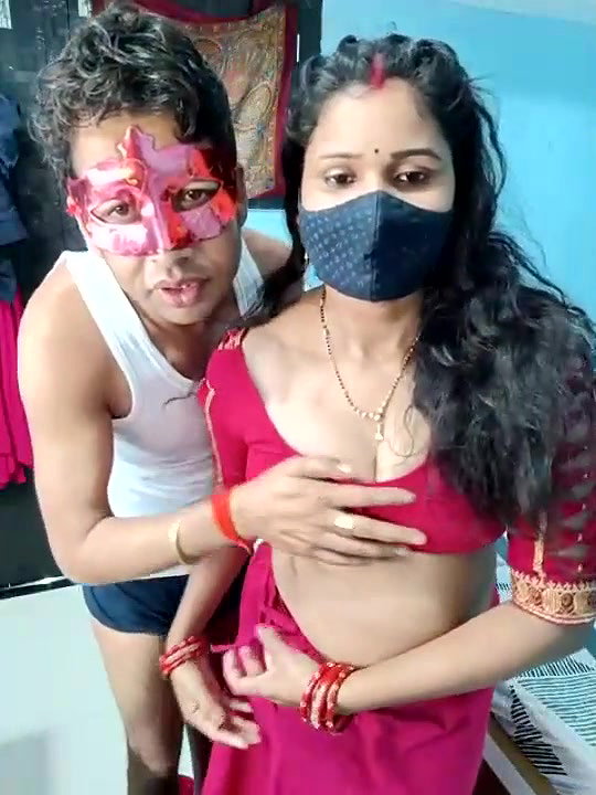 Anu Priya and her husband romance in bedroom and Saree removing and boobs pressing