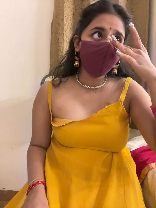 Disha Sharma Full Nude and Round Ass Show