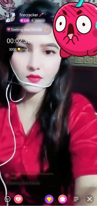 Famous Beautiful Paki Girl Showing  On Chamet Live Exclusive