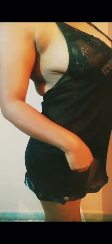 desi youtuber naina in black nude