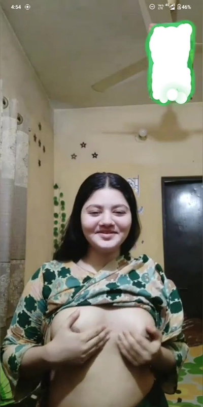 Bangladeshi smiling chubby girl nude boobs paid live show