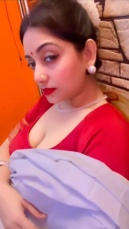 Rupsa saha hot