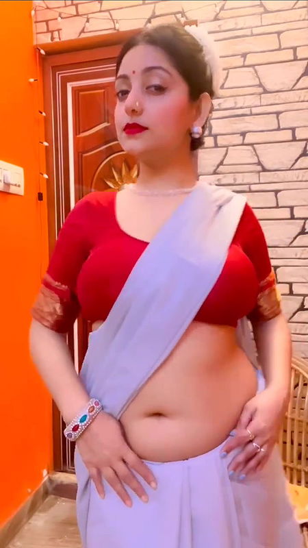 Rupsa saha hot