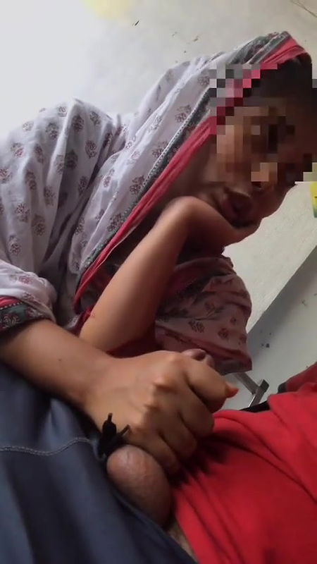 Beutiful Hijabi Girl With Lover