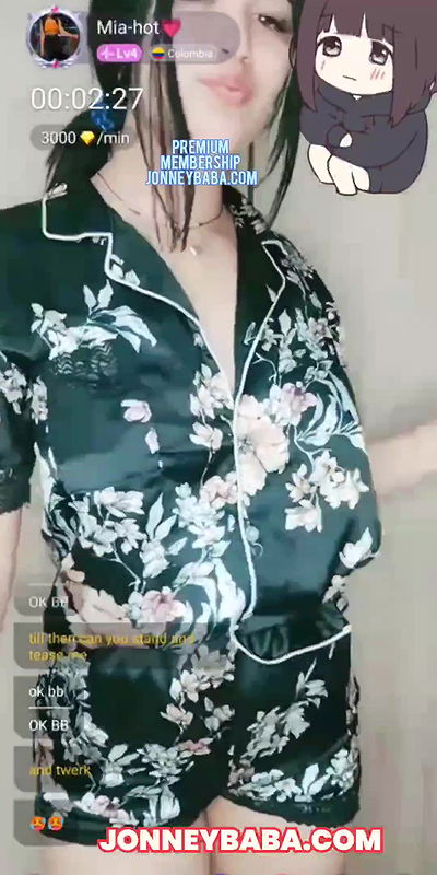 Mia Hot nude chamet privet show