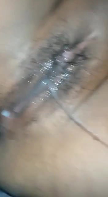 Wet gili chut rubbing