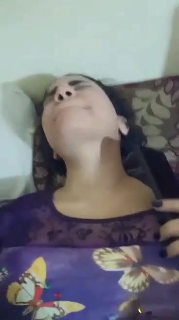 Indian cute girl fucking passionate sex with her boyfriend in fields