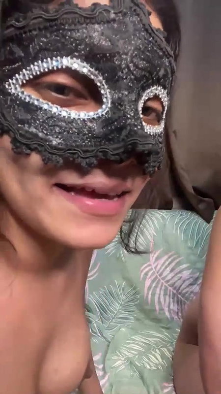 Full Naked girl giving blowjob and cum in mouth