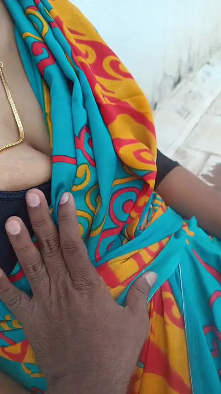 Beutiful Tamil Wife Boobs Pressing At Terrence