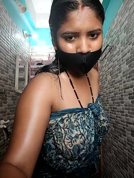 Desi Girl taking Shower and Ass Show