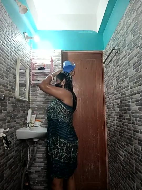 Desi Girl taking Shower and Ass Show
