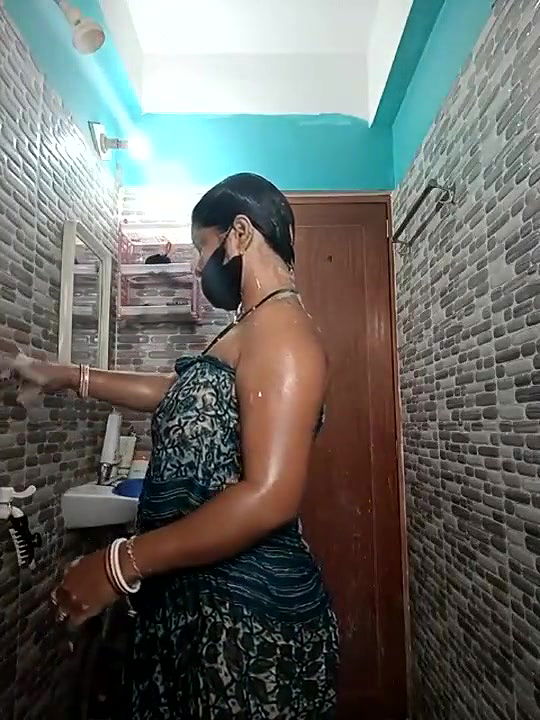 Desi Girl taking Shower and Ass Show