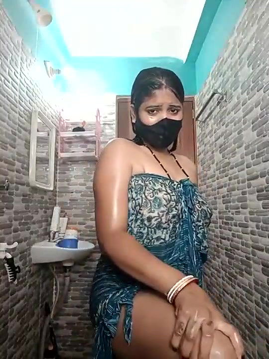 Desi Girl taking Shower and Ass Show