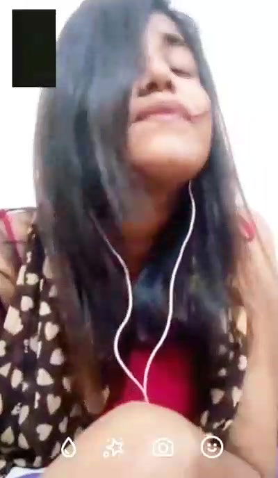 Cute desi girl in chamet