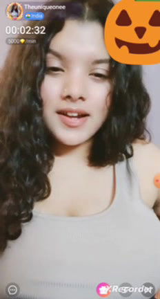 Hot boobs chamet girl