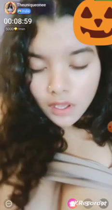 Hot boobs chamet girl