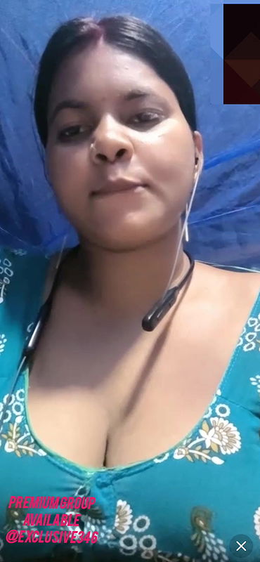 Cute village bhbai show boobs in chamet