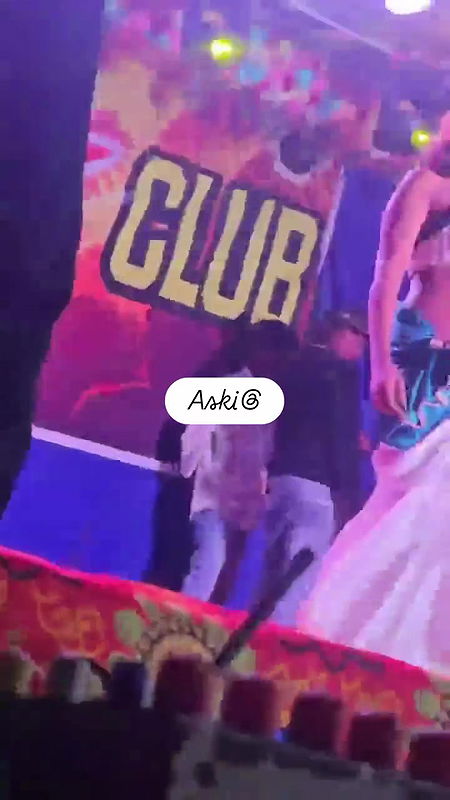 Boobs shwo in dance program