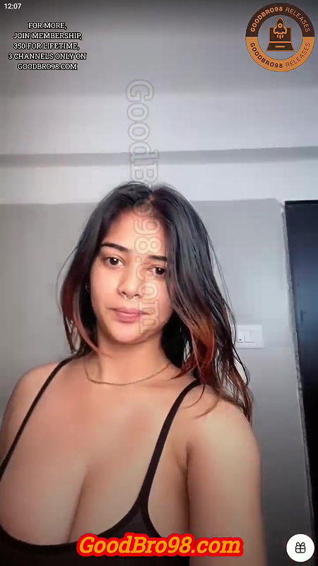 Kritika Kapoor Tango