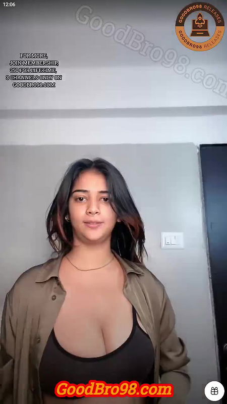 Kritika Kapoor Tango