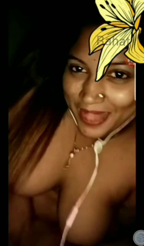 Desi sexy bhabi fing in cam