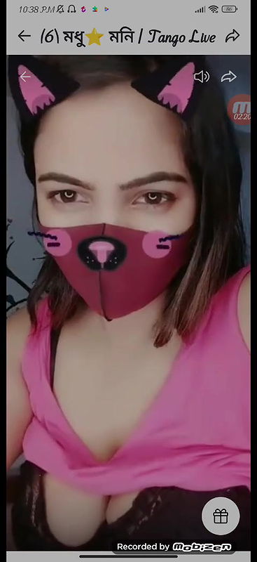 Hot desi girl show bra