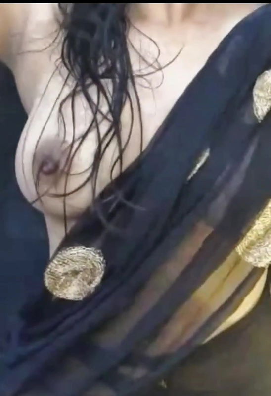 Bangladeshi couple show