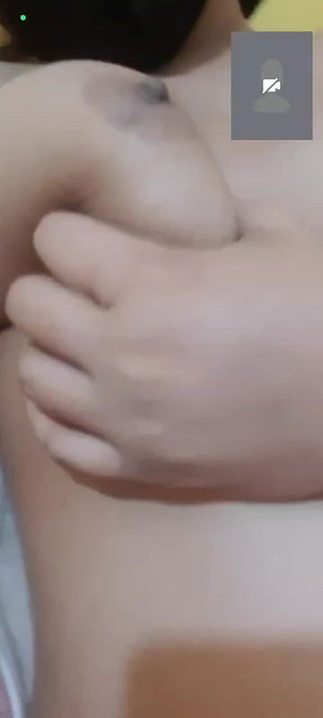 Bangladeshi couple show