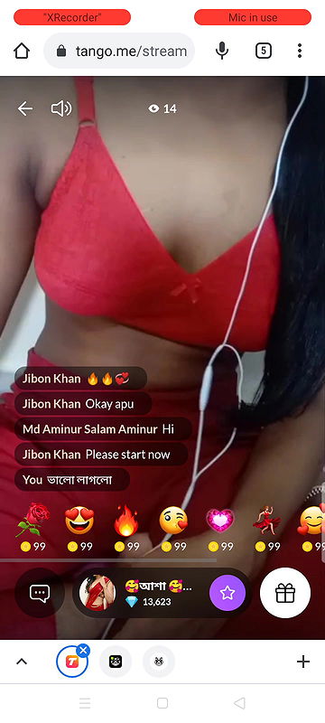 Bangladeshi couple show