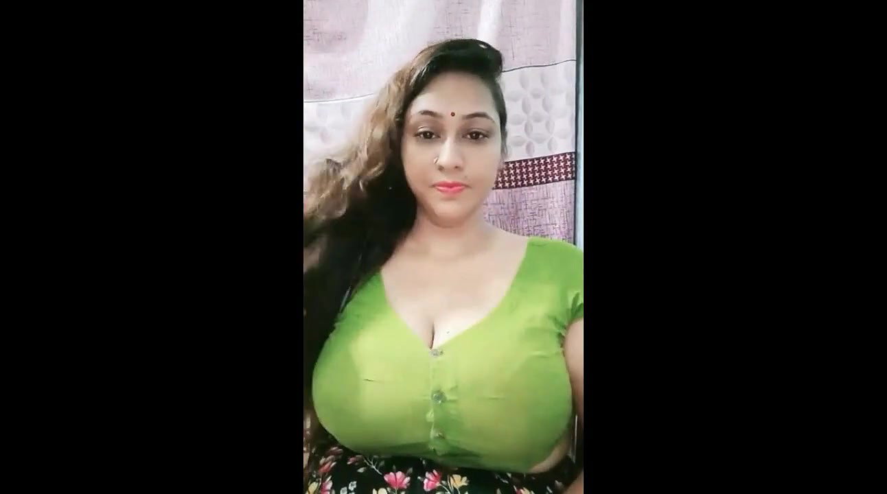 Big Boob Bangladeshi Girl