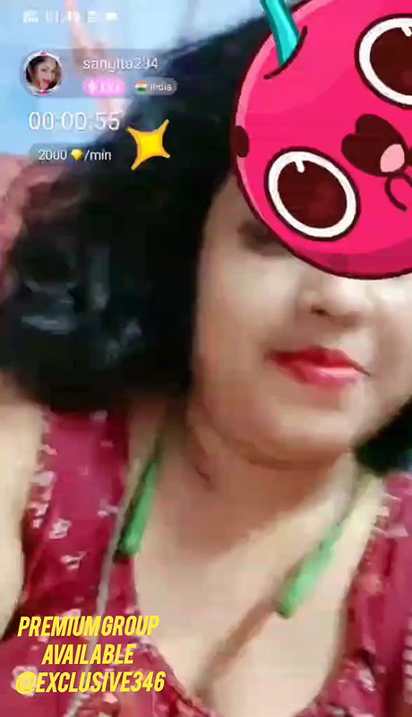 Sangita  chamet with face