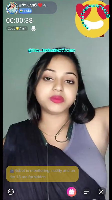 Apki Jan Chamet Girl Showing Boobs and Ass on Live